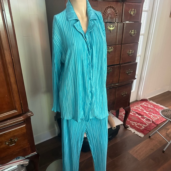 No Tag Pants - Blouse and Pants Set